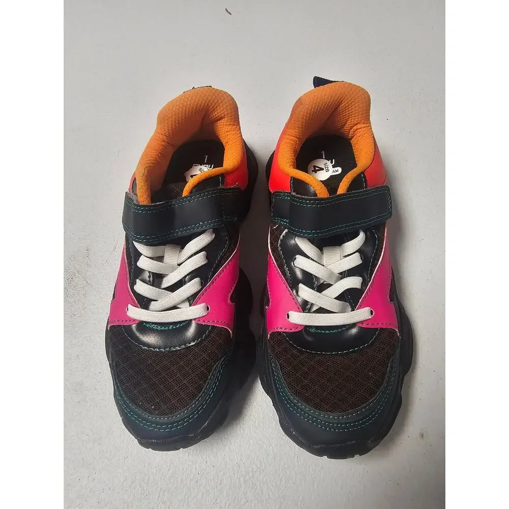 NWOB Girls Lightweight Hook and Loop Sneakers size EU34 UK2 US 3